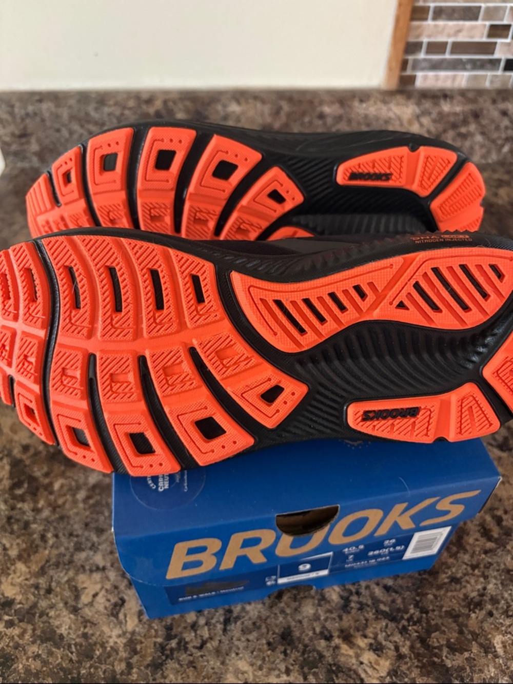 Brooks Ghost 17 Women’s Running Shoes - Black & Gray new never worn - Picture 5 of 5